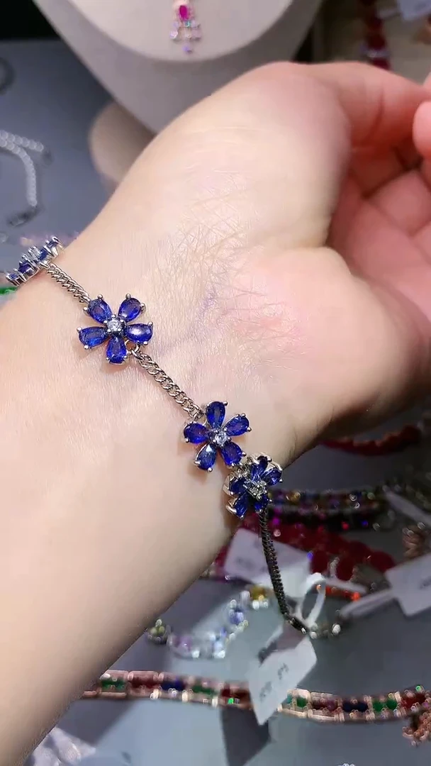 【闪购商品】蓝宝石手链银S925镶嵌.