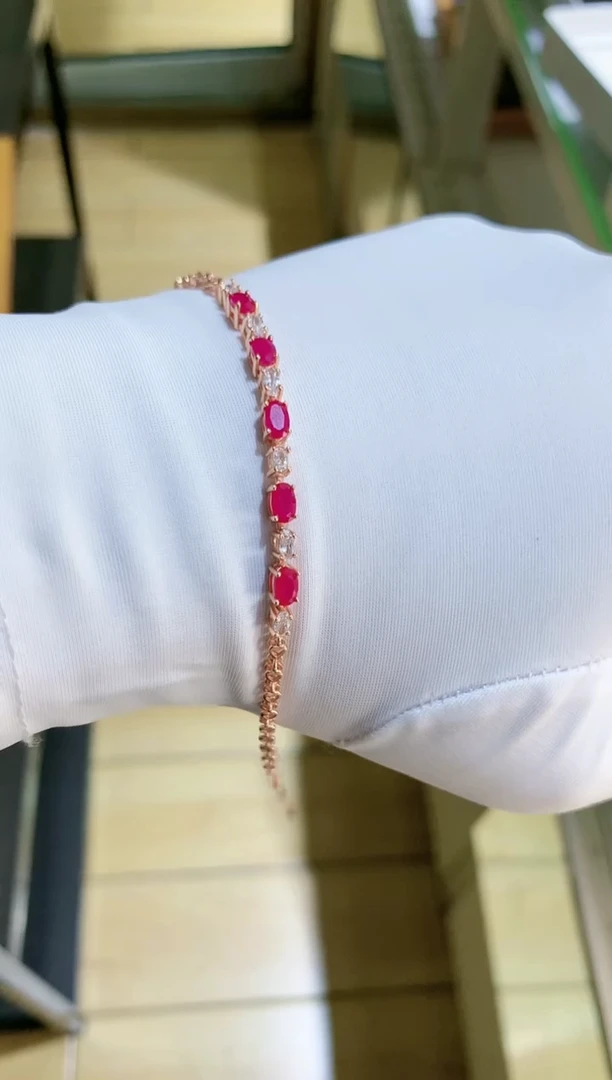 【闪购商品】红宝石手链银S925镶嵌.