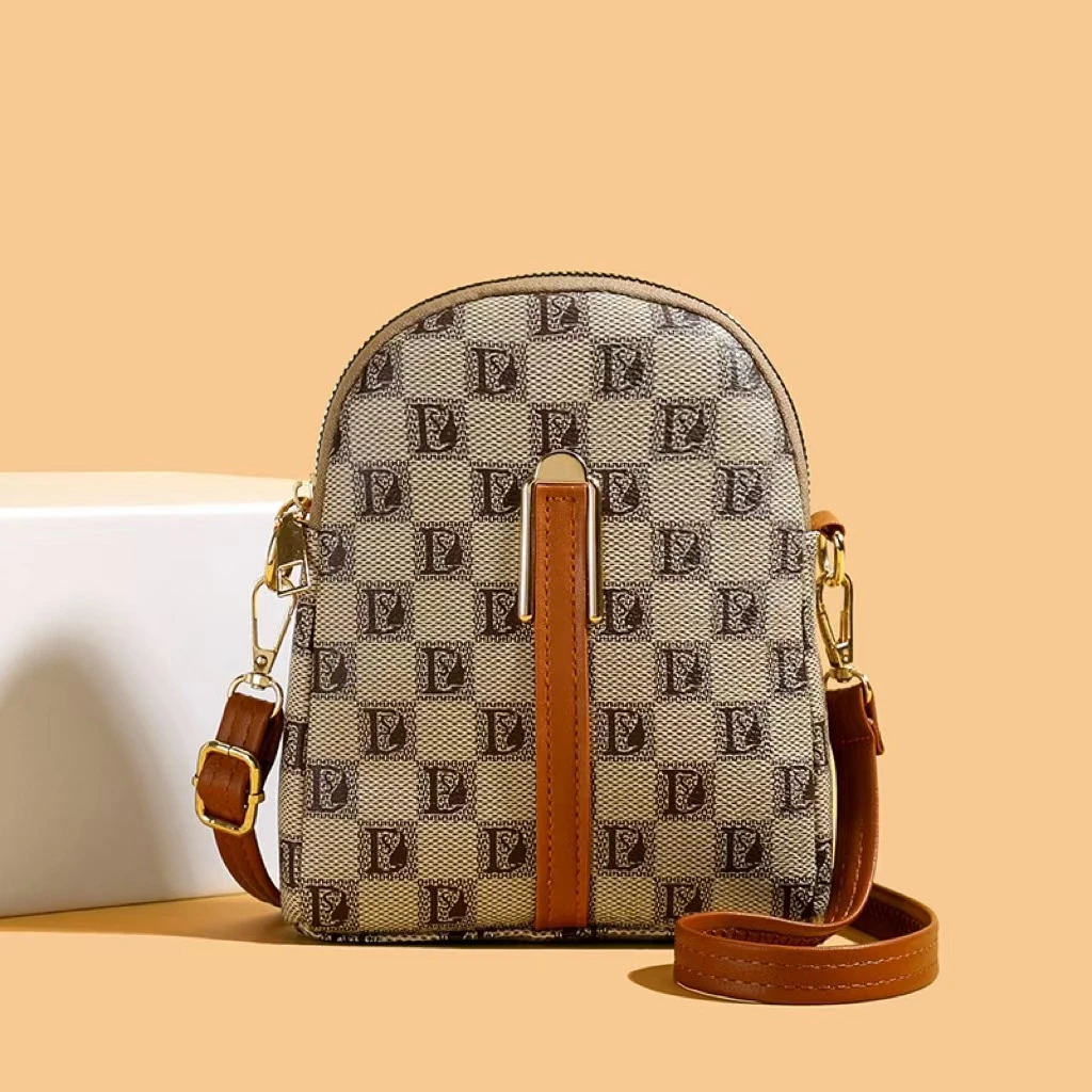 2024新款女士包包零钱钥匙包中年斜挎包妈妈竖版复古休闲手机包