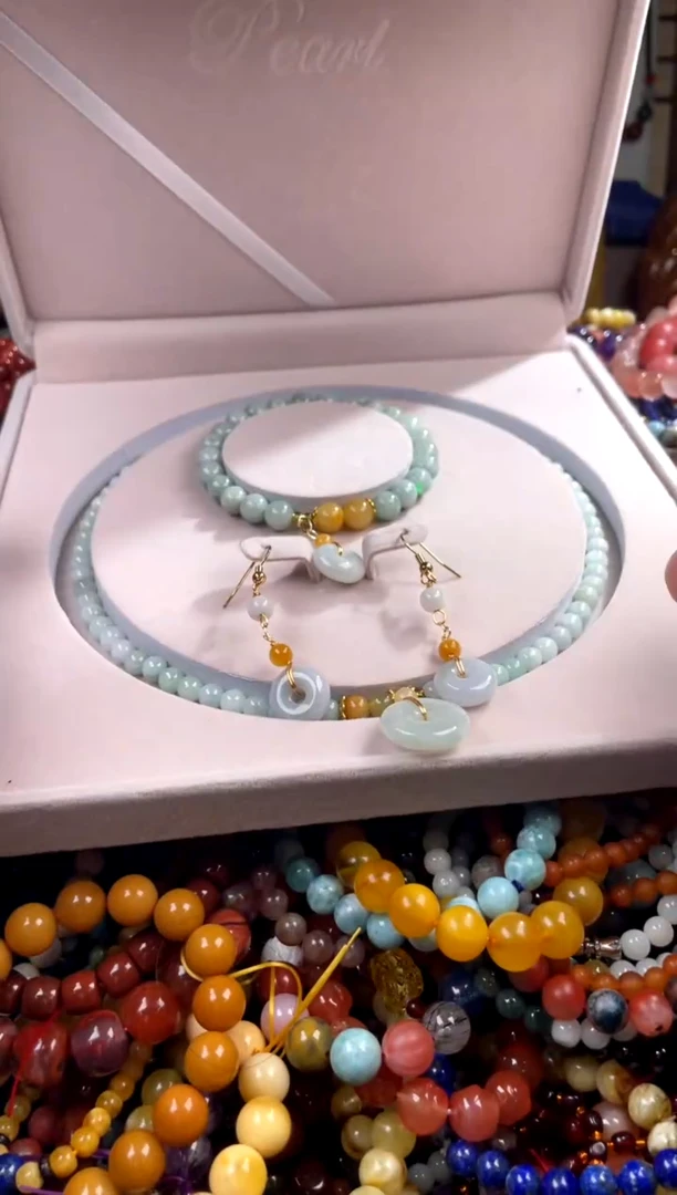 【闪购商品】翡翠颈饰未镶嵌(一物一件)115915