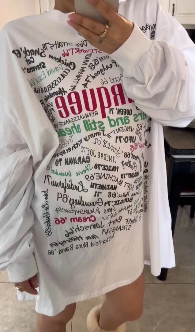 新款随意字母涂鸦感觉的长袖大T恤 正反都好看