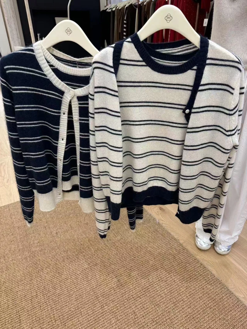 DM新款 气质款条纹毛衣两件套