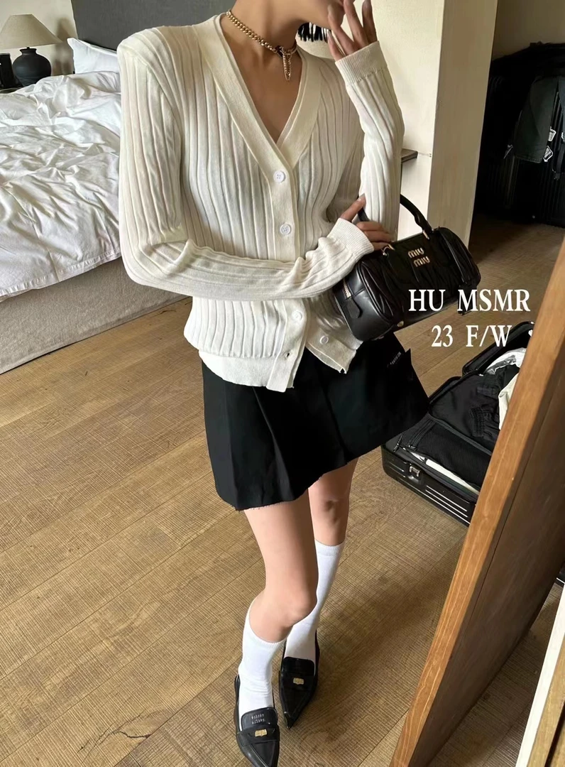 Hu新款 白色纯欲风修身双层边坑条针织开衫H315