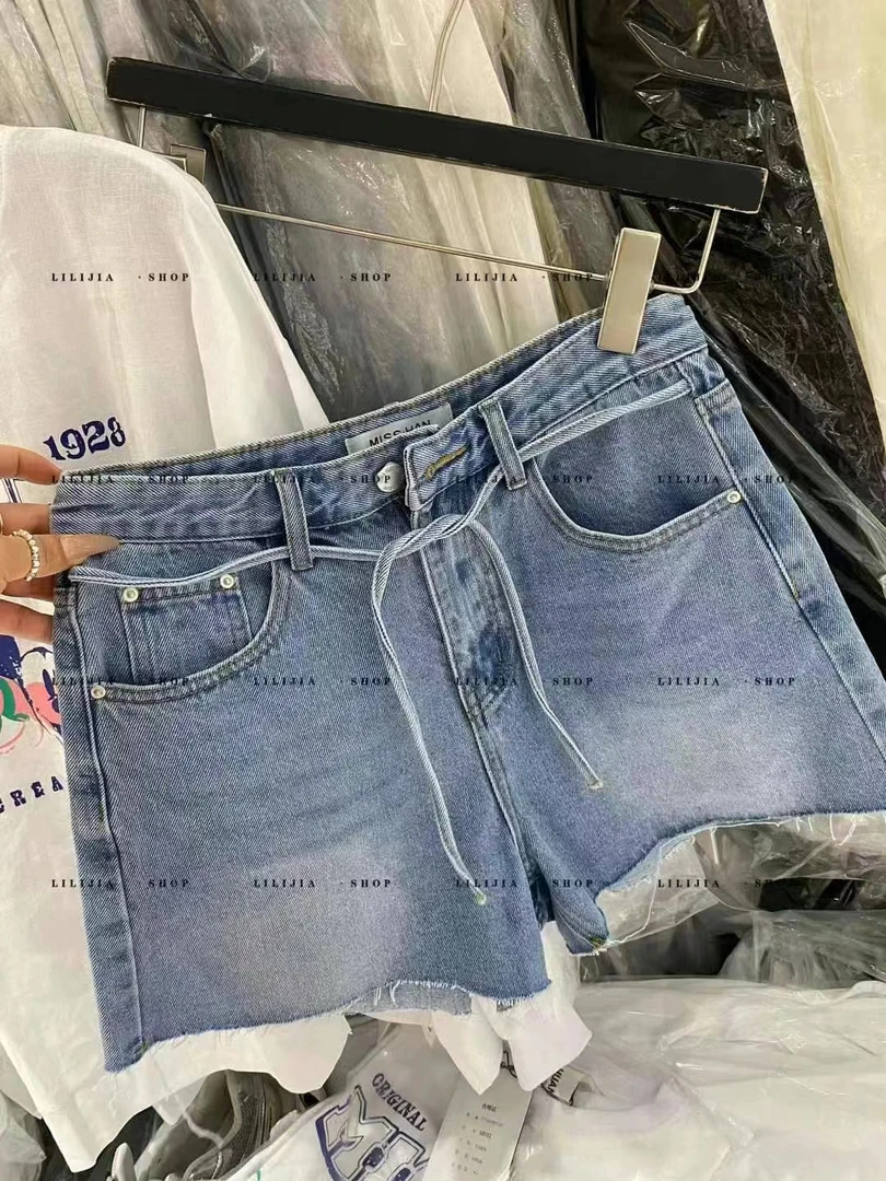 很百搭的简单系腰带牛仔短裤 新款