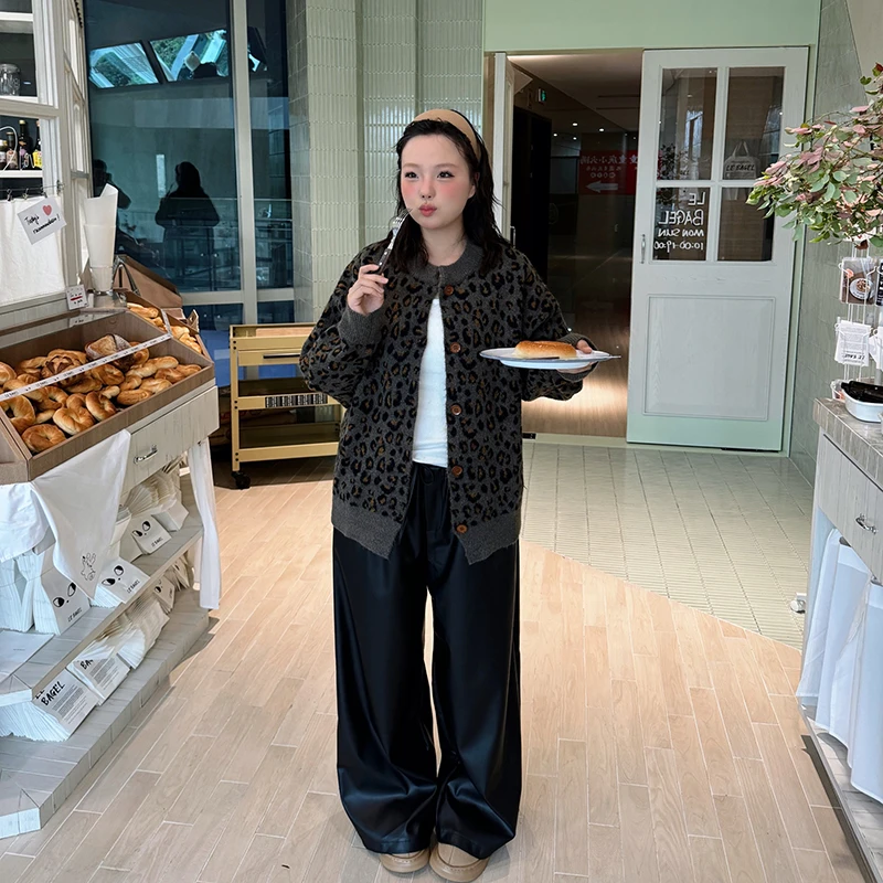 复古豹纹开衫长袖毛衣宽松高腰阔腿加绒皮裤女秋冬季休闲时尚套装