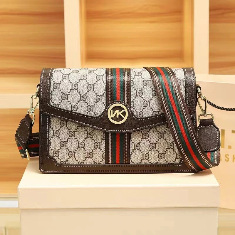 真皮包包女2024新款轻奢印花斜挎包小方包高级质感百搭单肩复古包