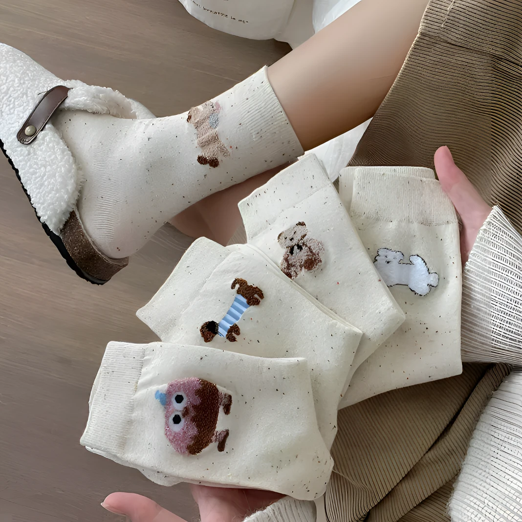 袜子女秋冬卡通女中筒点子可爱休闲百搭小熊学院ins长袜春秋堆堆