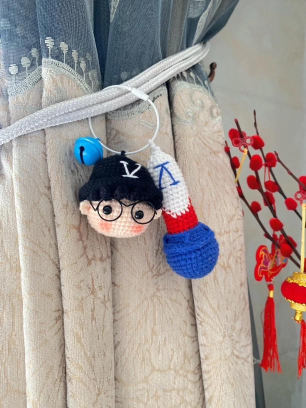 张杰渔夫帽加话筒钩织玩偶成品发货