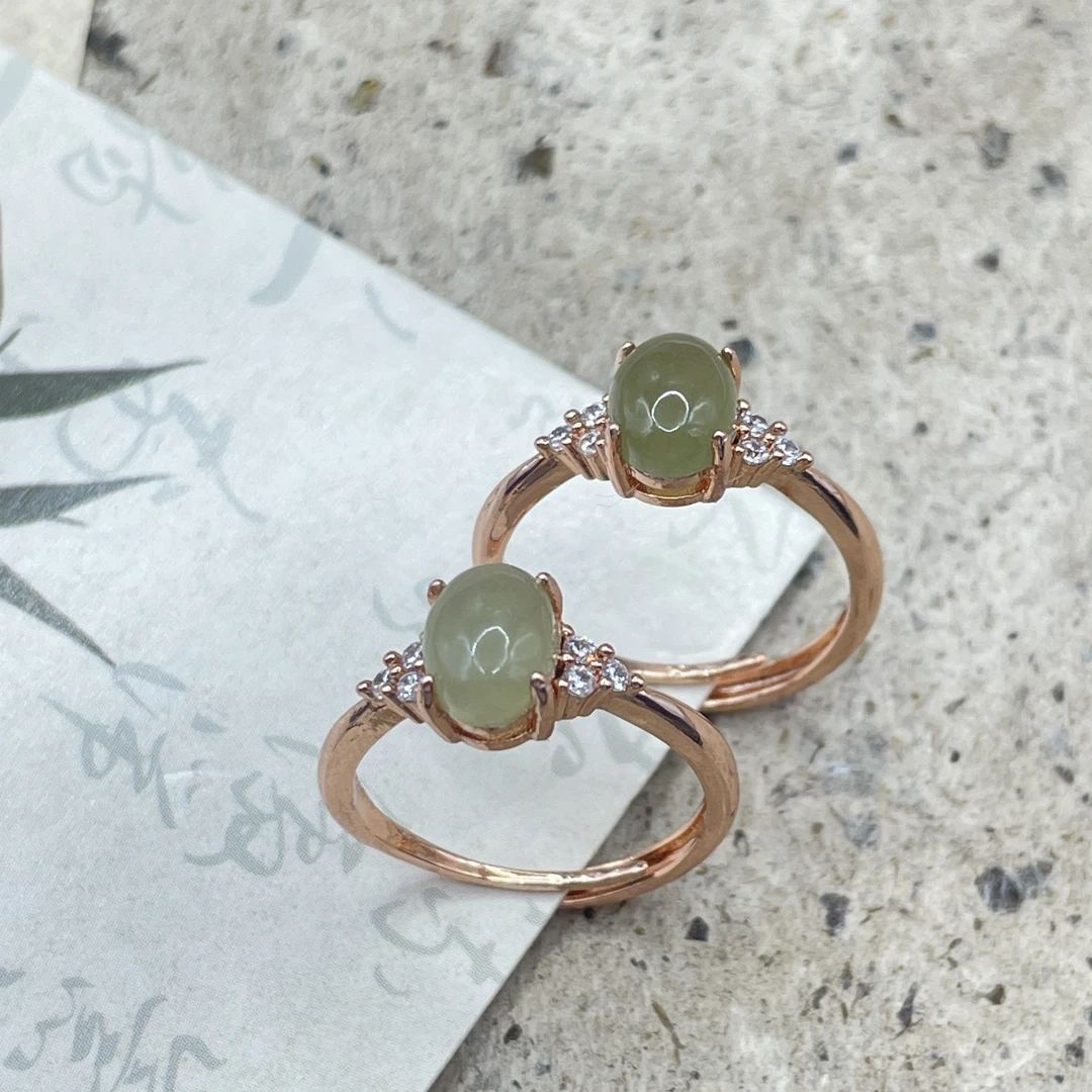 天然玉石 和田玉绿色精致百搭蛋面戒指(多样性发货) H197