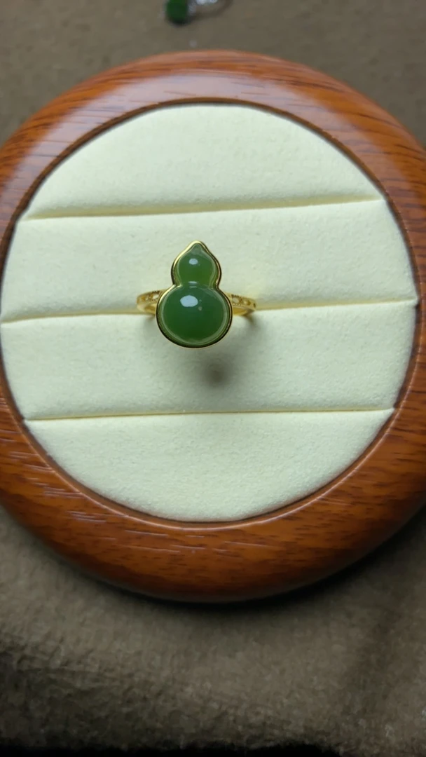 和田玉碧玉招财小葫芦