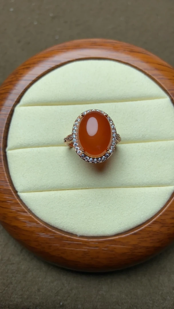 天然玛瑙。12x16女款戒指