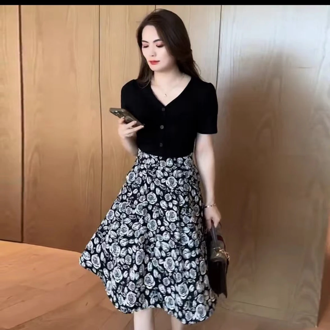 2024夏季新款碎花气质收腰连衣裙6590