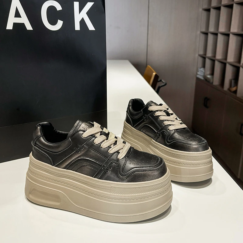 真皮复古做旧小个子增高8cm松糕鞋女2024年百搭厚底休闲运动板鞋