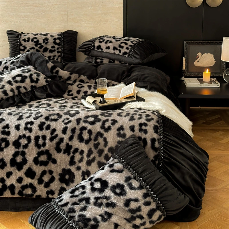 冬天加厚保暖黑色豹纹时尚男士牛奶绒1.8床四件套-谜踪
