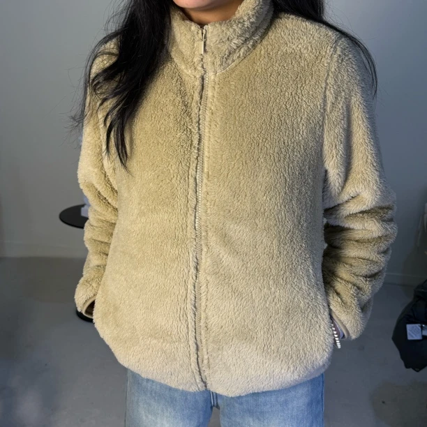 Model【摇粒绒外套】