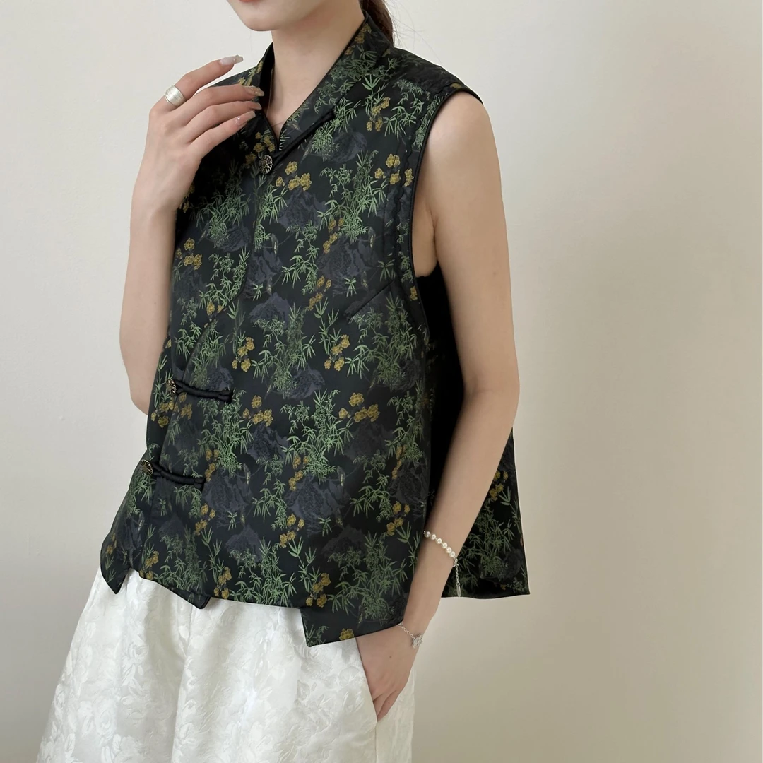 朱总服饰2024074新款时尚马夹