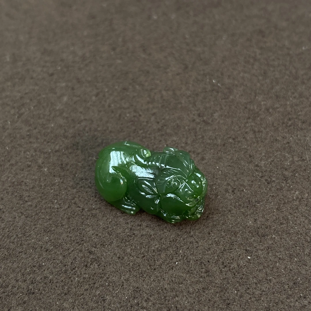 天然和田玉碧玉貔貅吊坠小挂坠通孔精工雕钥匙扣手链精雕精致精美