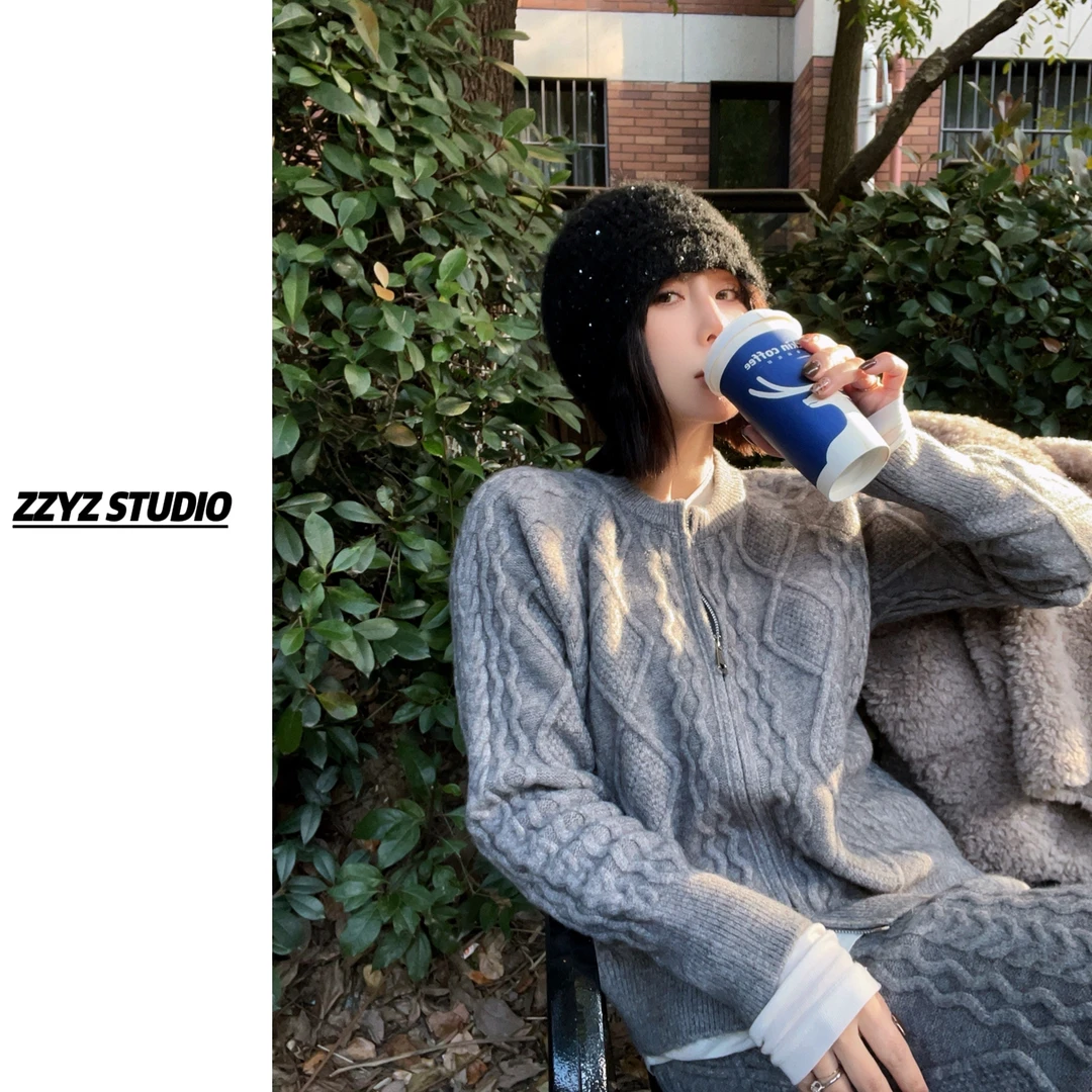 【ZZYZ】“挚爱月光”设计感狡花针织毛衣开衫➕修身显瘦半身裙两件套