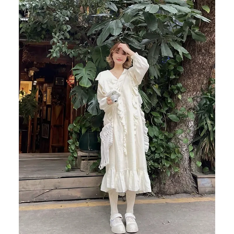大码女装连衣裙秋款2025新款法式复古木耳边温柔仙女裙小众长裙