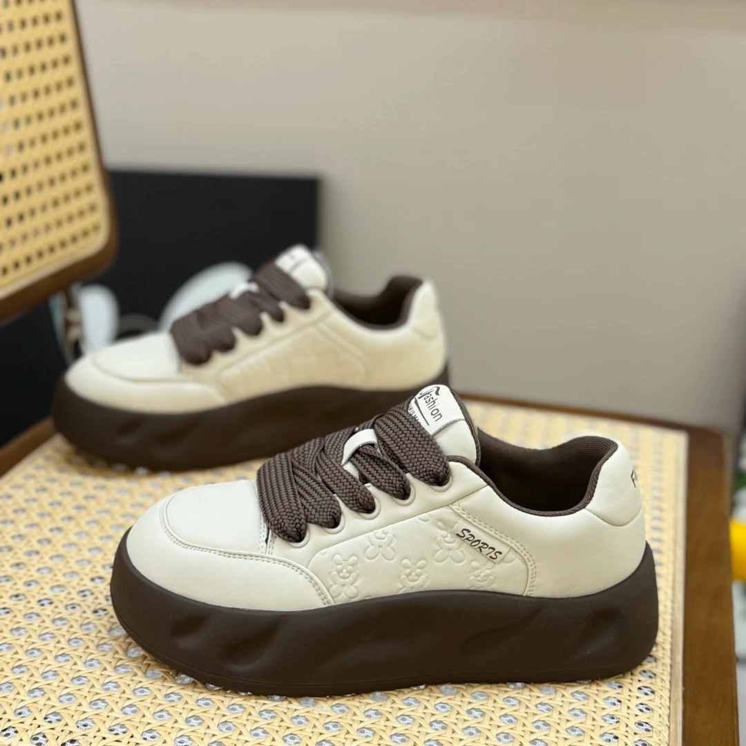 真皮厚底面包鞋女2024秋冬新款小众复古板鞋休闲德训鞋运动阿甘鞋