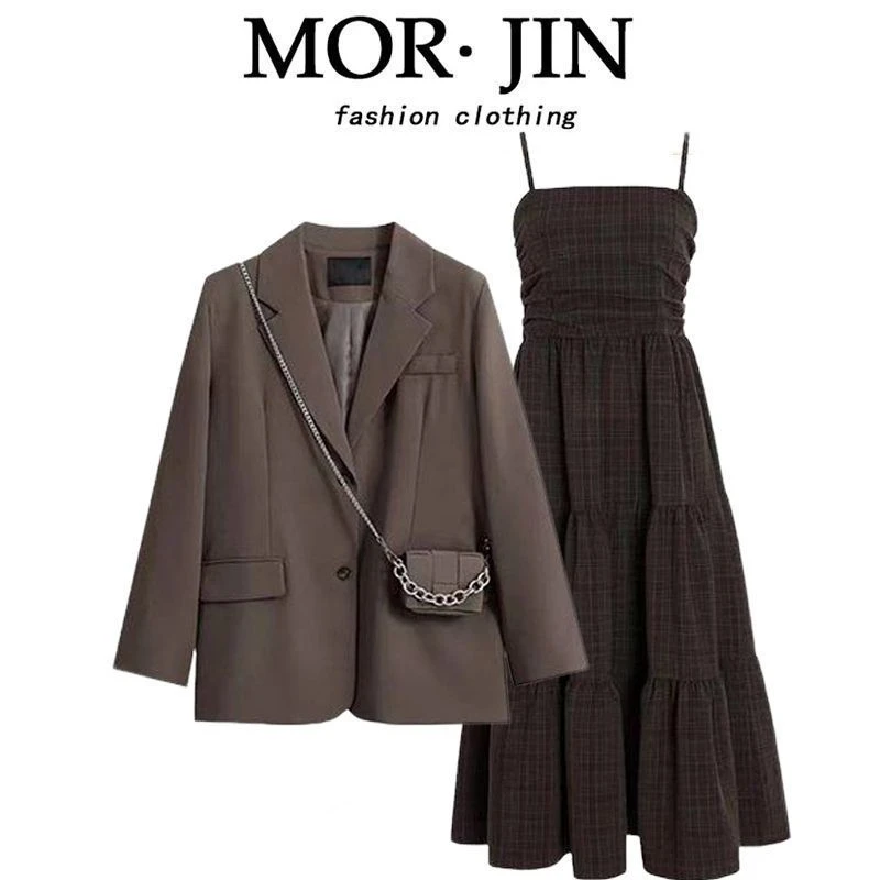 秋季大码女装2025新款韩系西装外套显瘦小香风吊带连衣裙两件套装