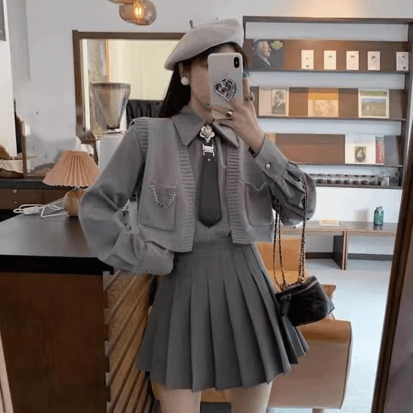 秋装套装女2025新款学院风减龄针织披肩衬衫配领带百褶裙四件套