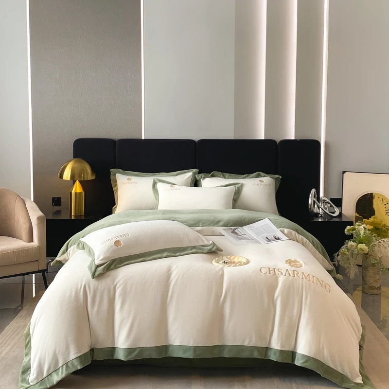 新款高克重纯色刺绣宽边款牛奶绒四件套-牛奶绒床品四件套正品