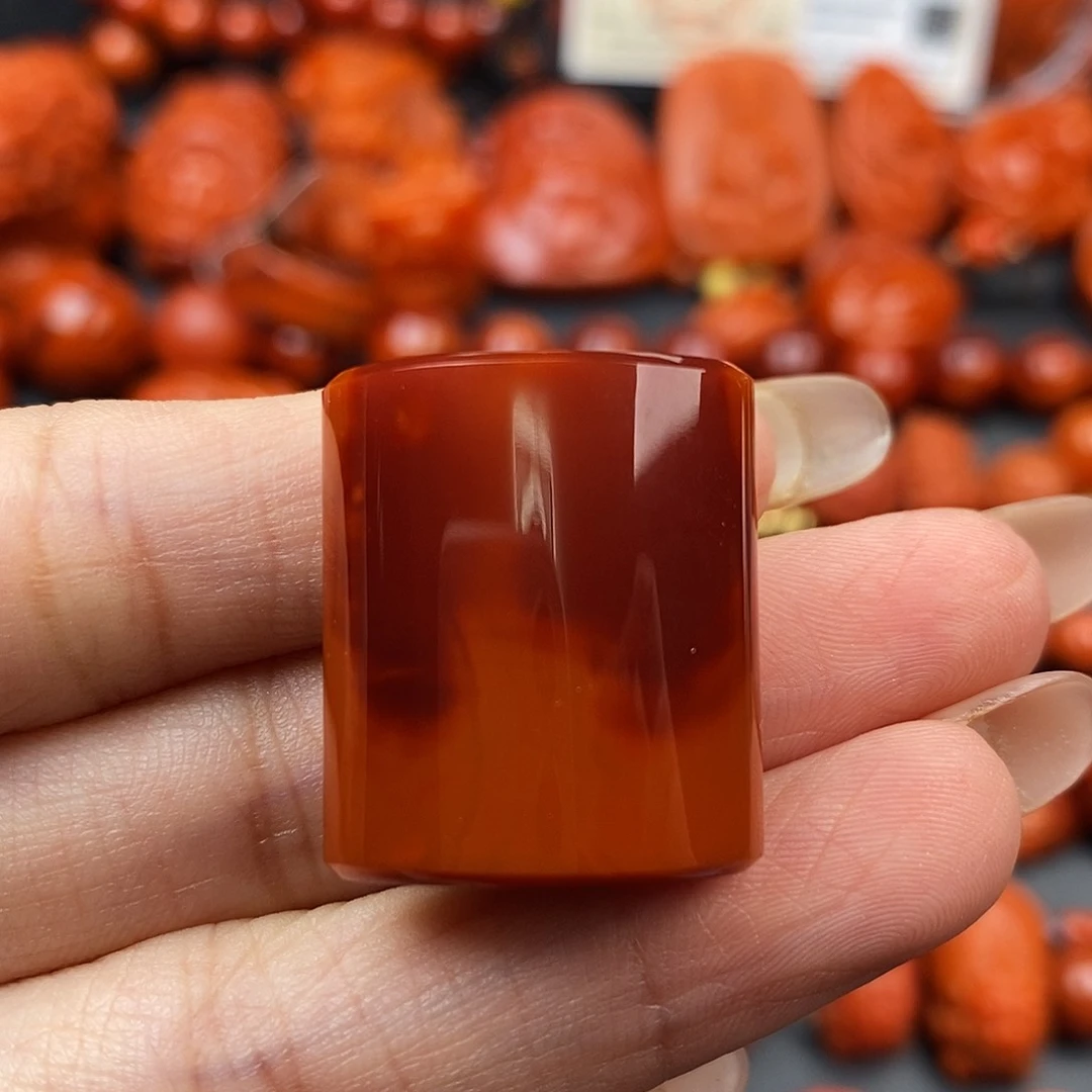 南红玛瑙四川凉山瓦西无事牌未镶嵌