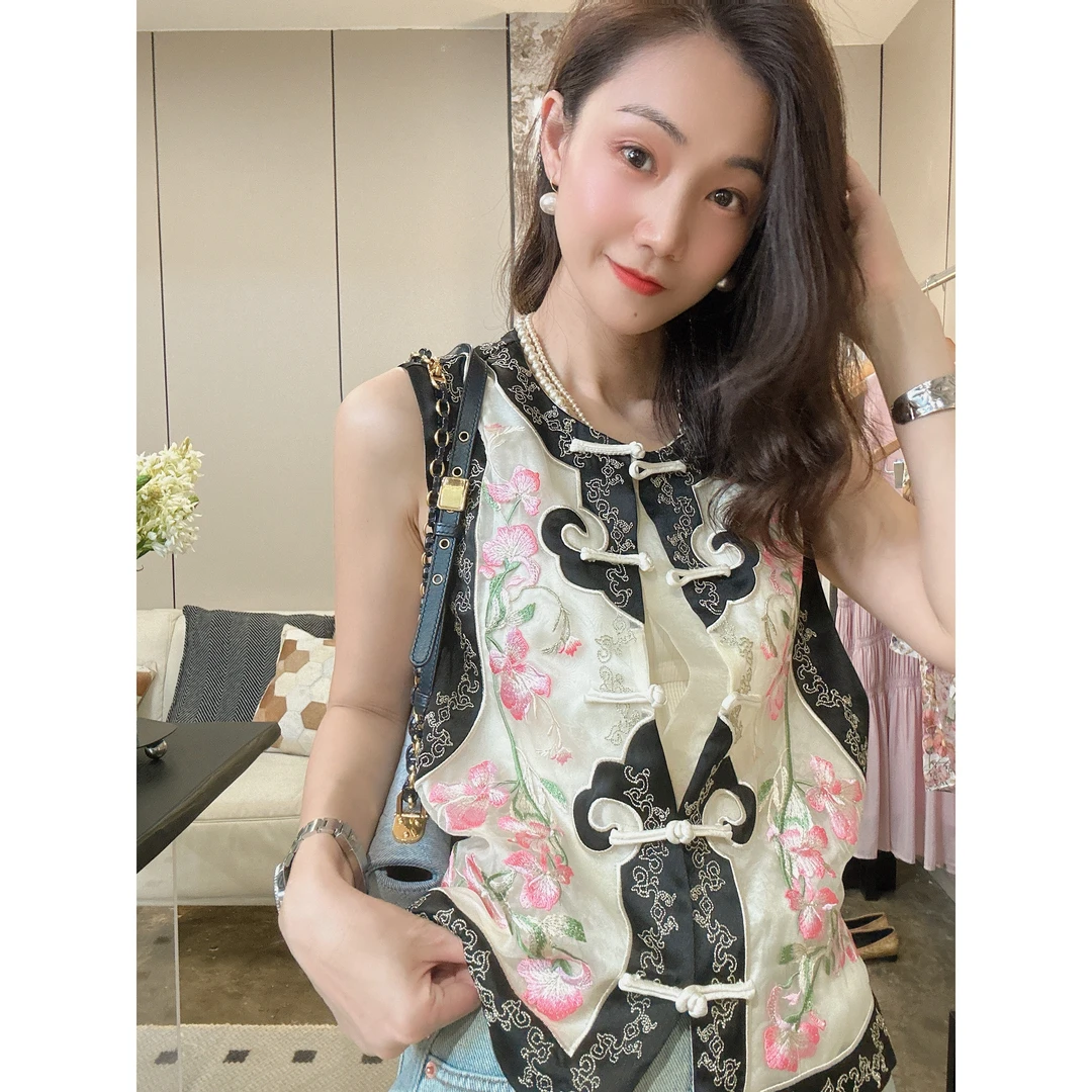 （如意锁）高端真丝欧根纱刺绣马甲Q1001