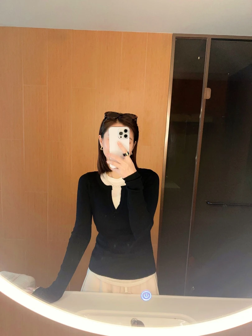 《假两件吸睛叠穿针织衫》气质长袖时尚休闲百搭修黑色针织衫HW319