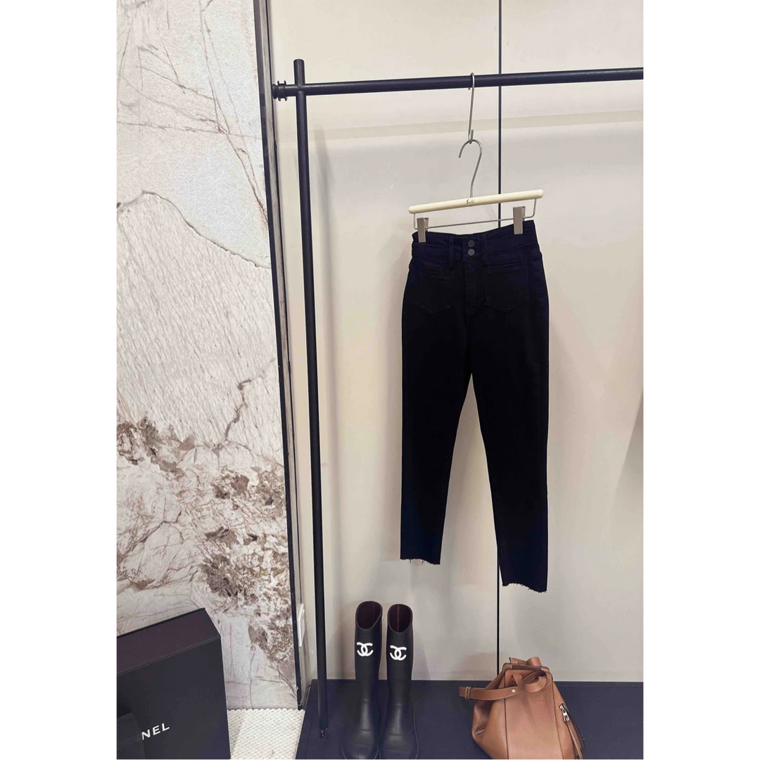 （弹力两粒扣）面料非常舒适显瘦时尚百搭植绒小脚牛仔裤深圳南油