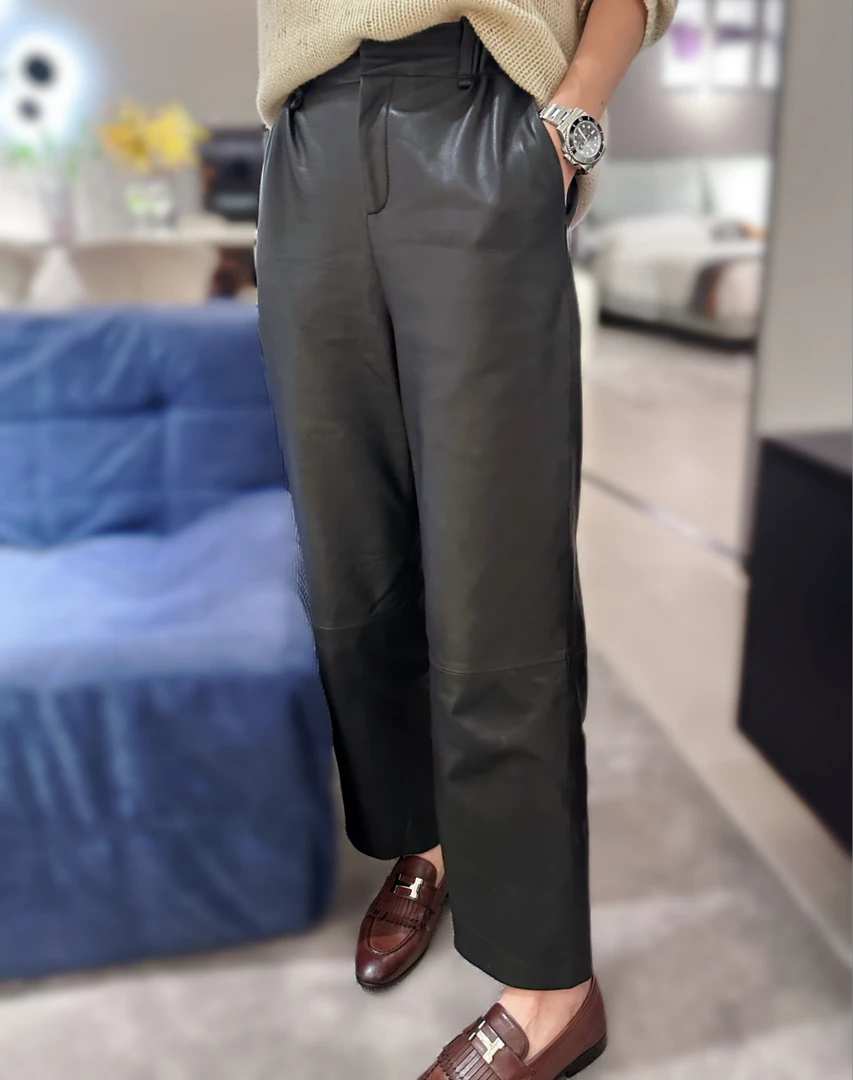 Q-深圳南油《绵羊皮松紧腰小直筒皮裤》简约黑色休闲-HW337/31595