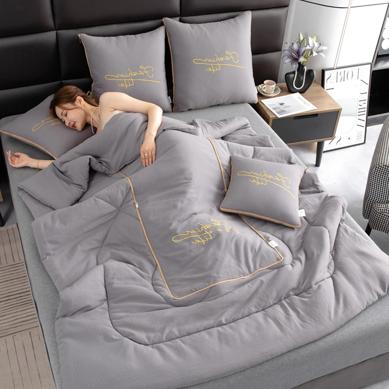 简约轻奢车载被子靠枕两用抱枕被沙发枕头折叠多功能二合一靠垫被