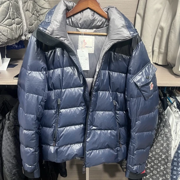 99新Moncler蒙口滑雪羽绒服 4码