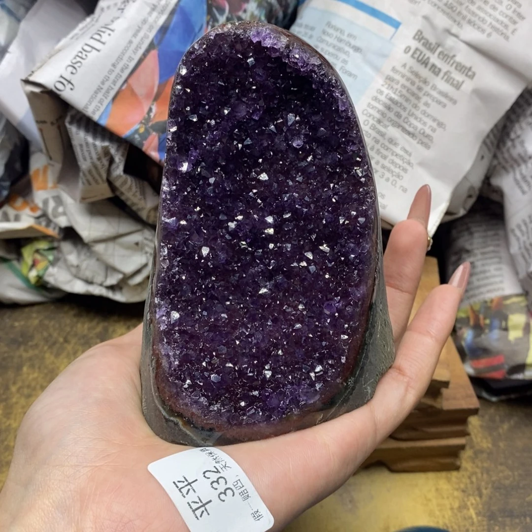 水晶乌拉圭未镶嵌