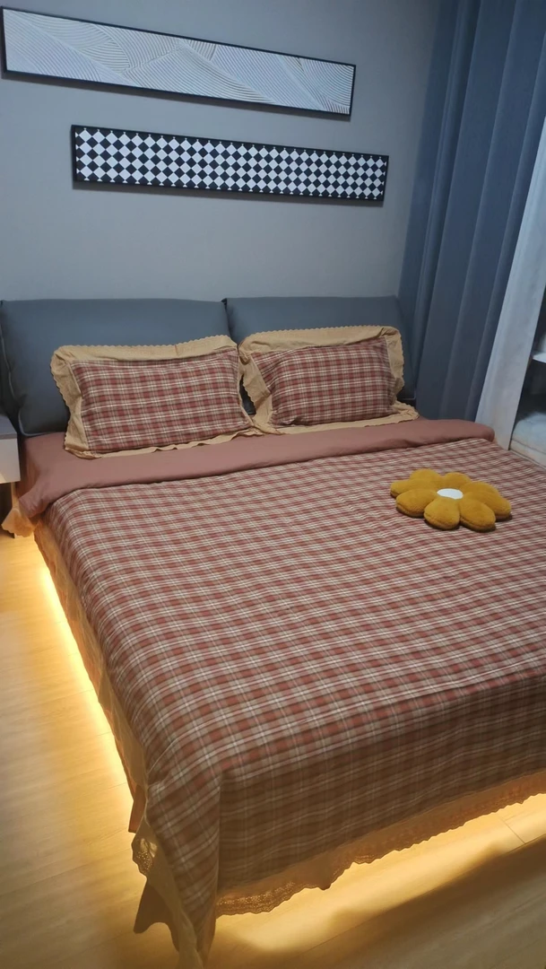 某某森多功能空气棉夏被四件套200*230～咖色