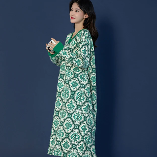 微辣睡裙女秋冬季新款V领大码胖mm睡衣长袖小众印花可外出家居服