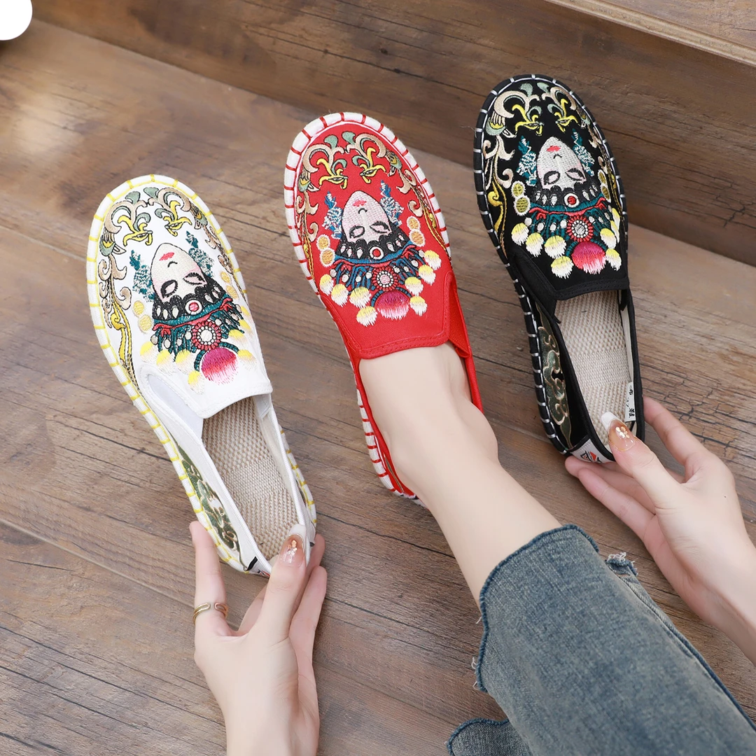 女士新款京腔布仆老北京纯手工艺千层底刺绣百搭平底透气休闲布鞋