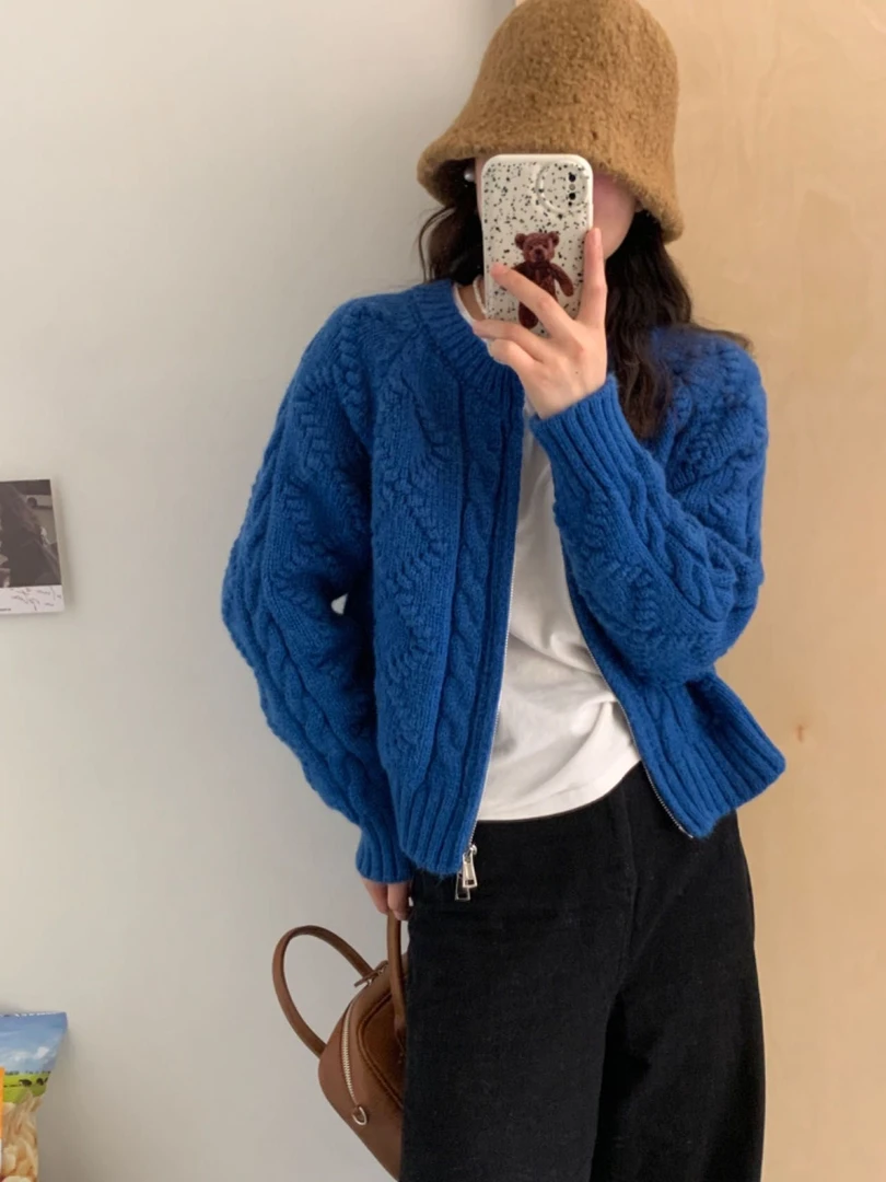 K1522 蓝色菱形鼓包球球麻花开衫女秋冬