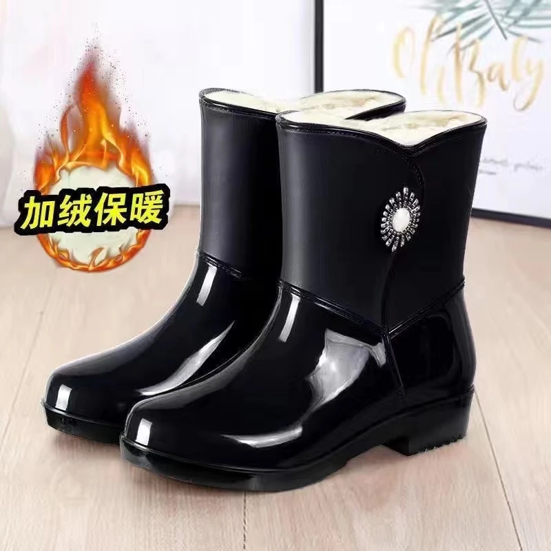 时尚加绒靴子雨鞋防滑加厚保暖雨靴大码女士厚底耐磨防水鞋低筒