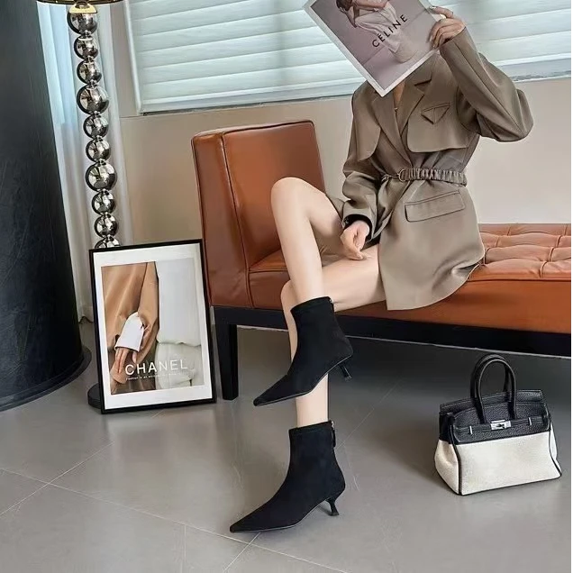 【小贝家】4cm时装靴绒面短靴踝靴百搭细跟尖头瘦瘦靴高跟女靴983-1