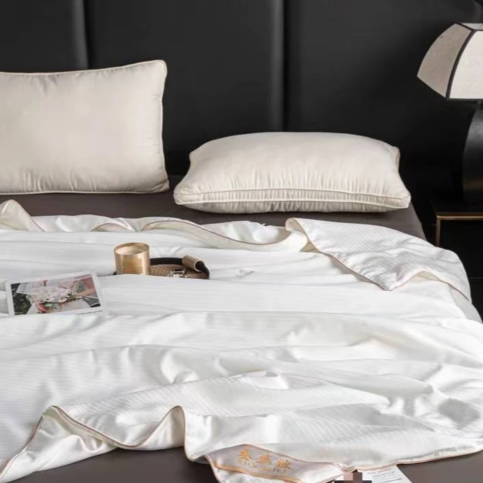 大庆仓 蚕丝被（尺寸230*200cm,净重1620g）