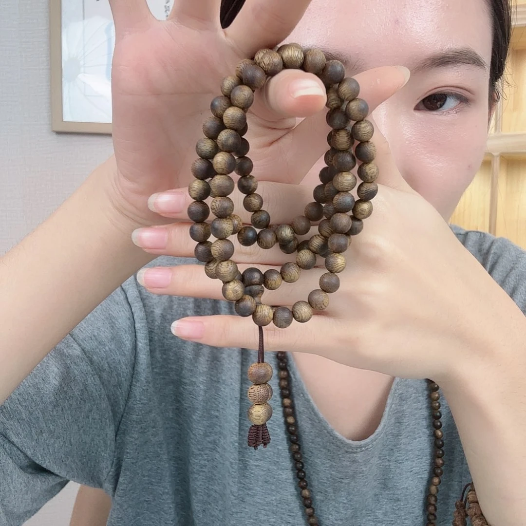 沉香手串0.7圆珠多圈乌身圆叶