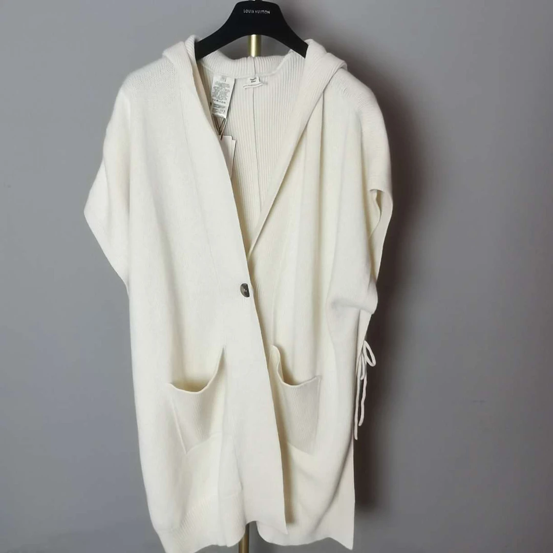 爱马仕白色大衣/全新/0193