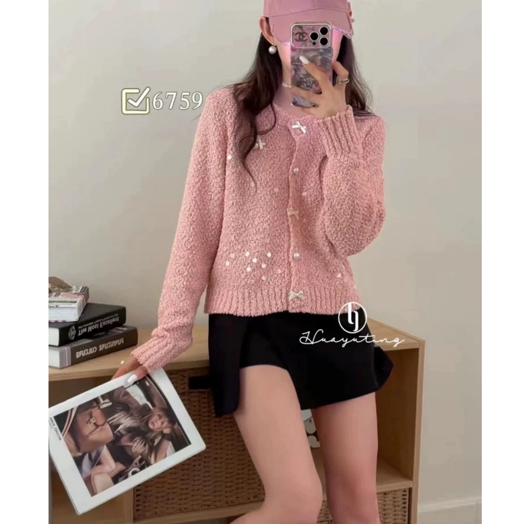 75978 珊瑚绒纯色重工亮片开衫