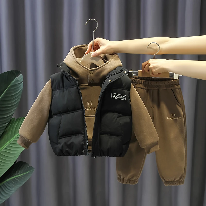 儿童套装加绒加厚冬装宝宝冬季休闲百搭三件套男童帅气炸街潮童装