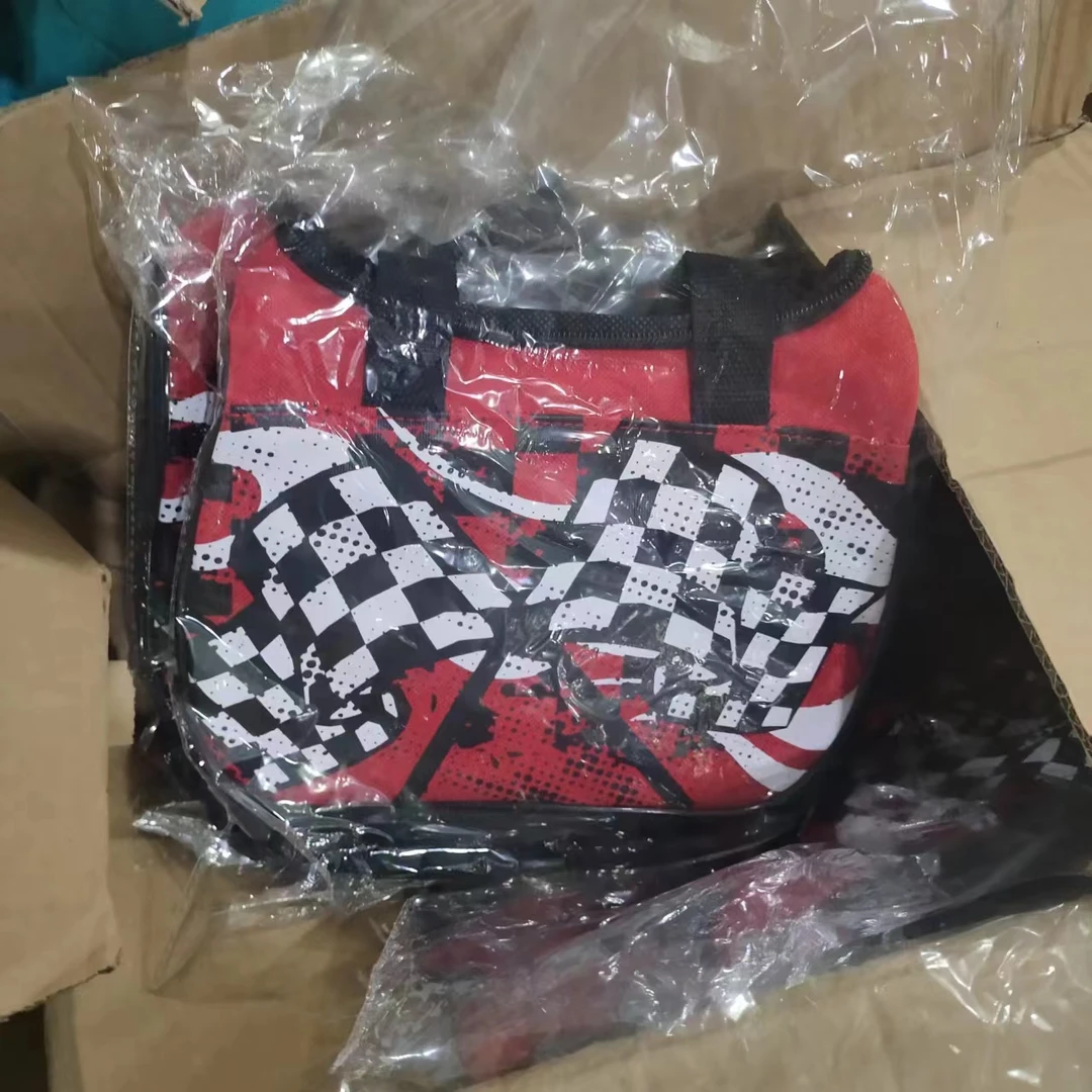 G4 简约红底旗帜骑行人物涂鸦款收纳袋 收纳神器 多用途 发1