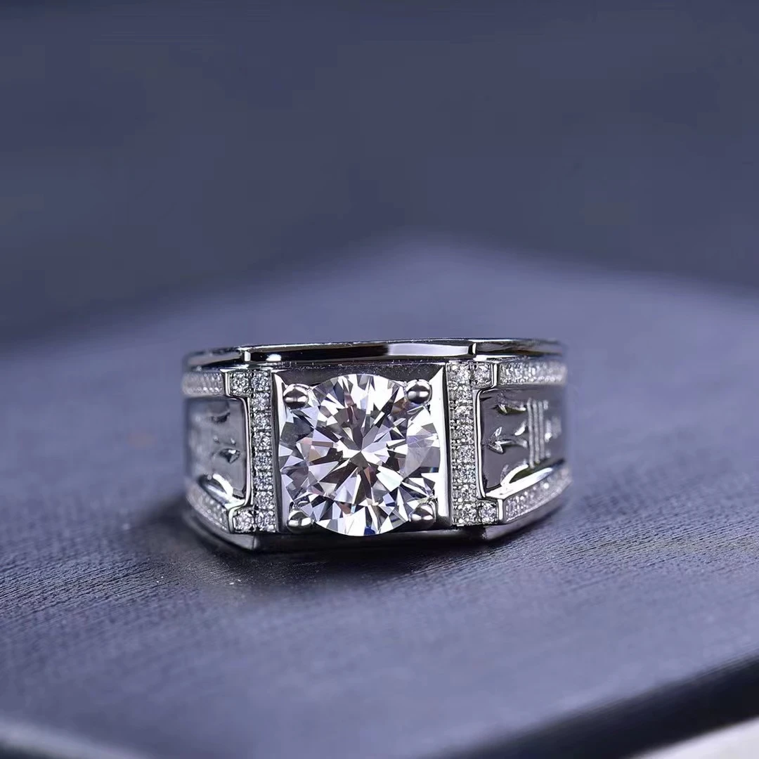 925银莫桑石戒指 玛莎款男戒时尚霸气豪华莫桑戒镶嵌