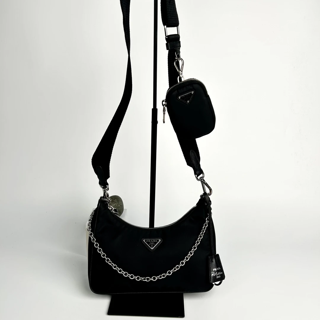 95新 Prada/普拉达 尼龙三合一 成色很好