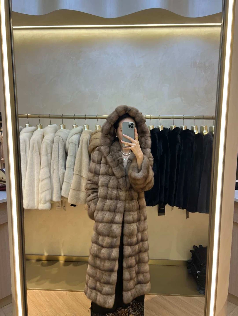 俄罗斯进口貂貂农夫黑金色天鹅绒海宁外套女1403